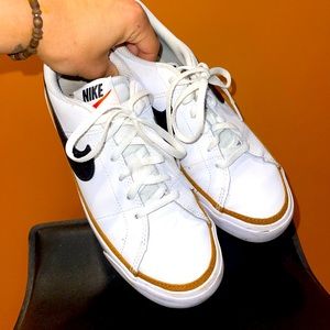 Nike Court Legacy size 7y